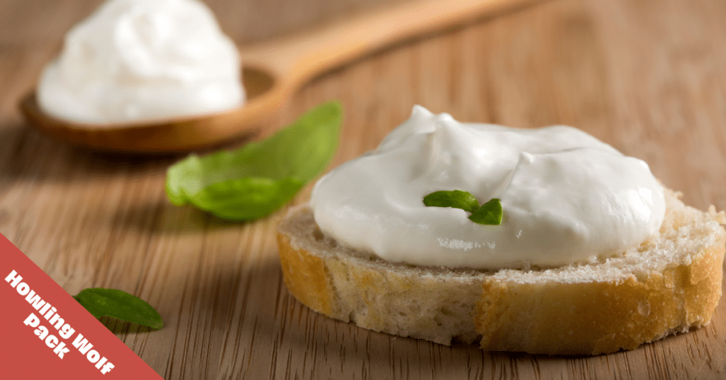 picture of bread with cream cheese